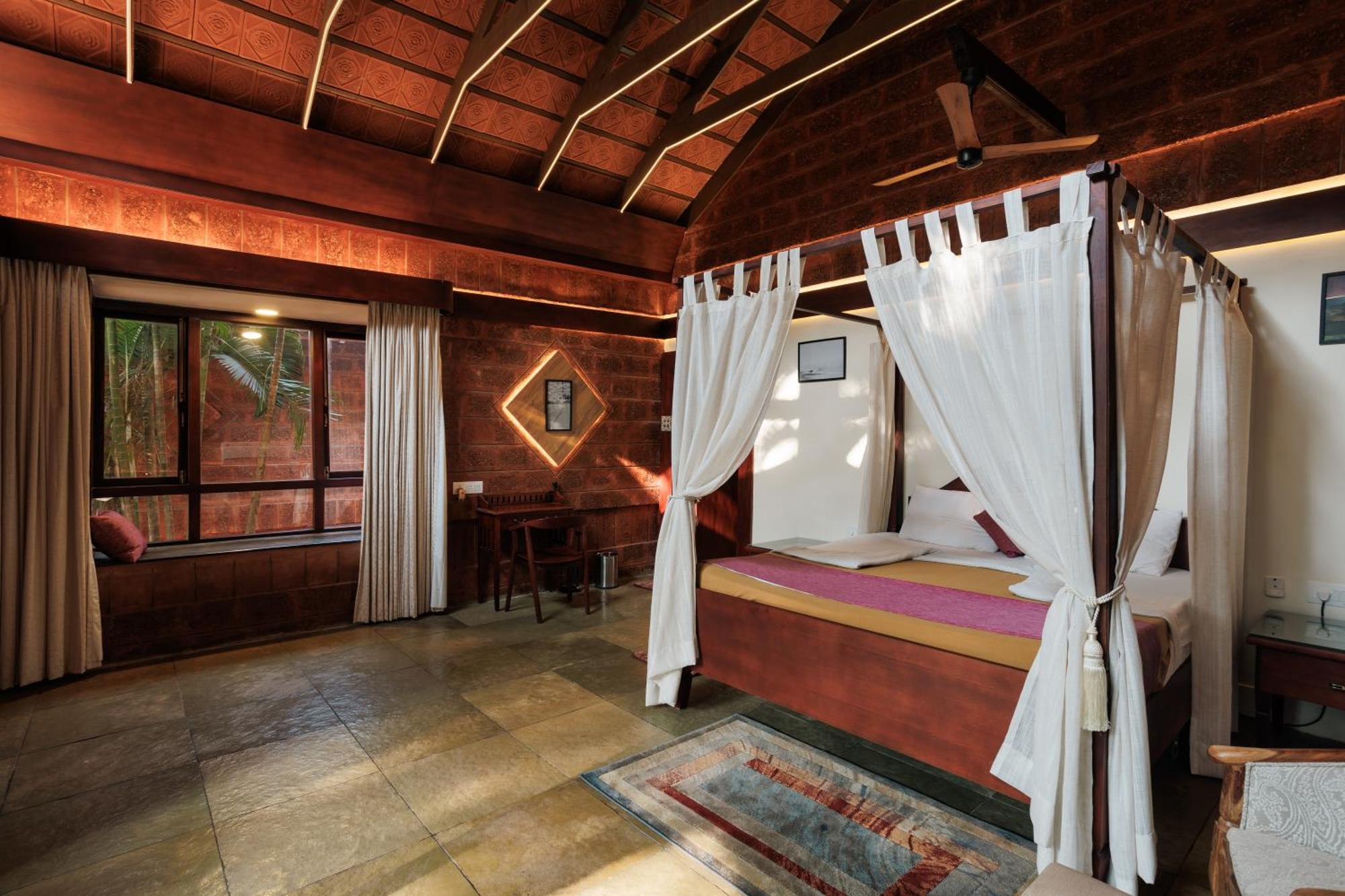 Sai Vishram Beach Resort Bainduru Exteriör bild