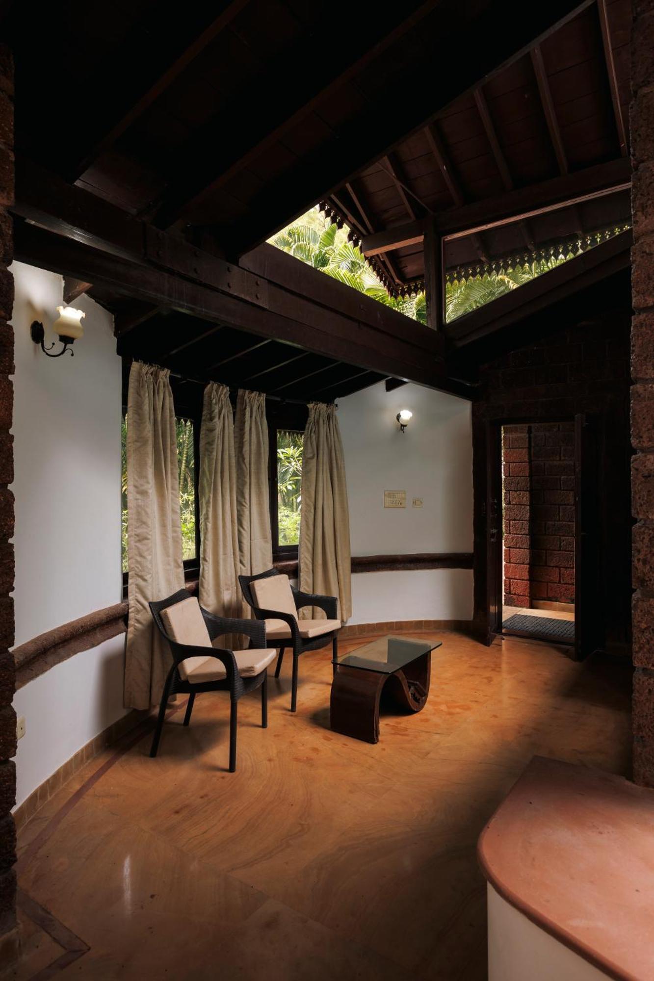 Sai Vishram Beach Resort Bainduru Exteriör bild