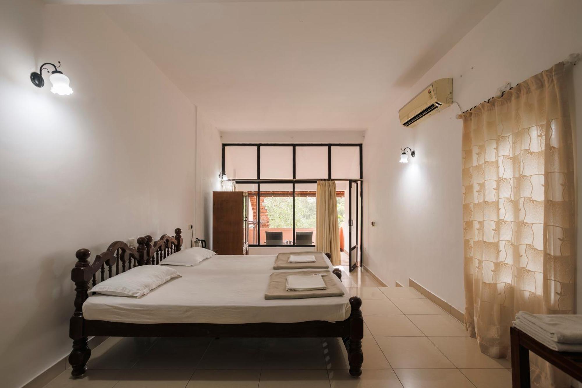 Sai Vishram Beach Resort Bainduru Exteriör bild