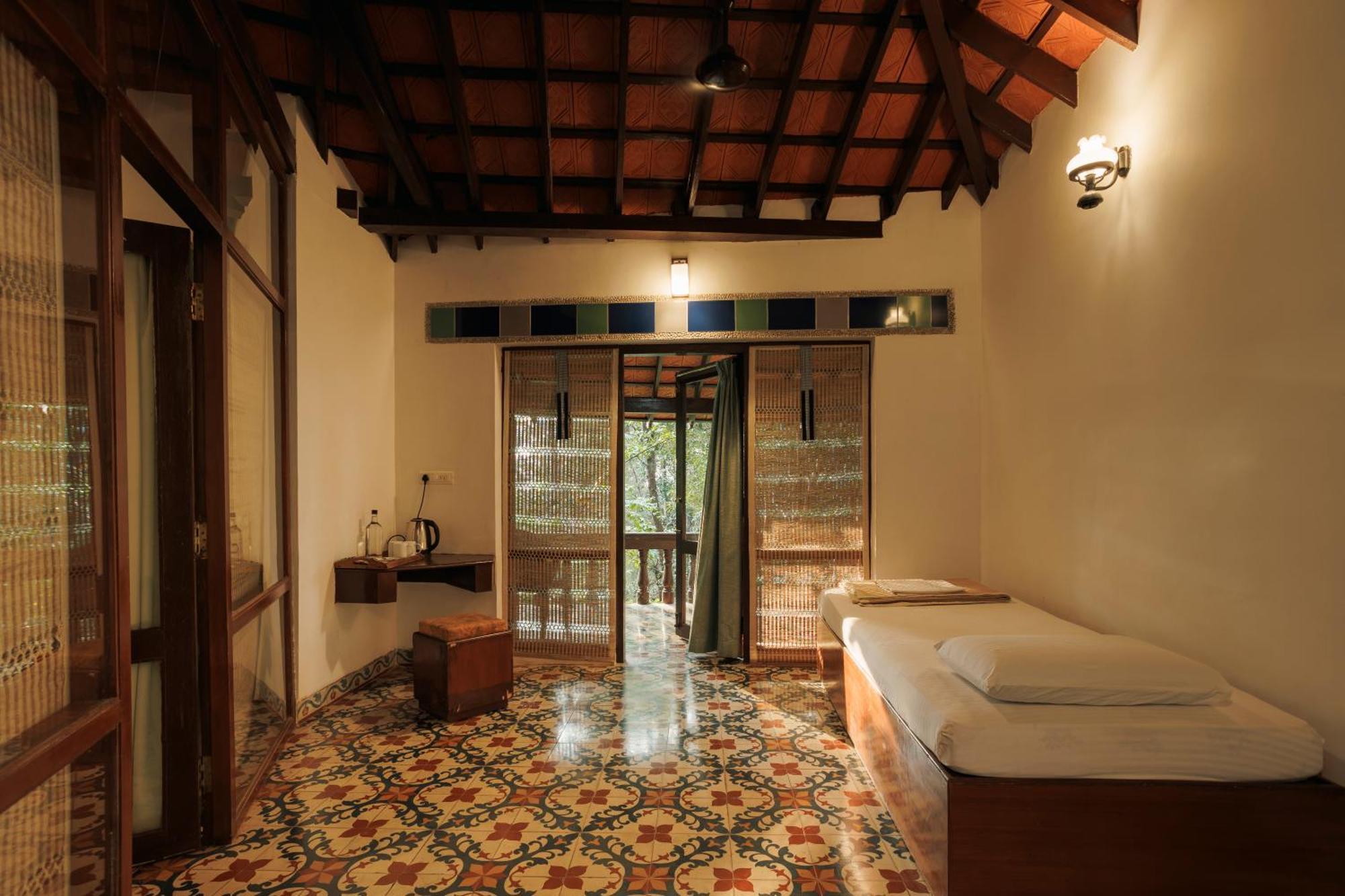 Sai Vishram Beach Resort Bainduru Exteriör bild