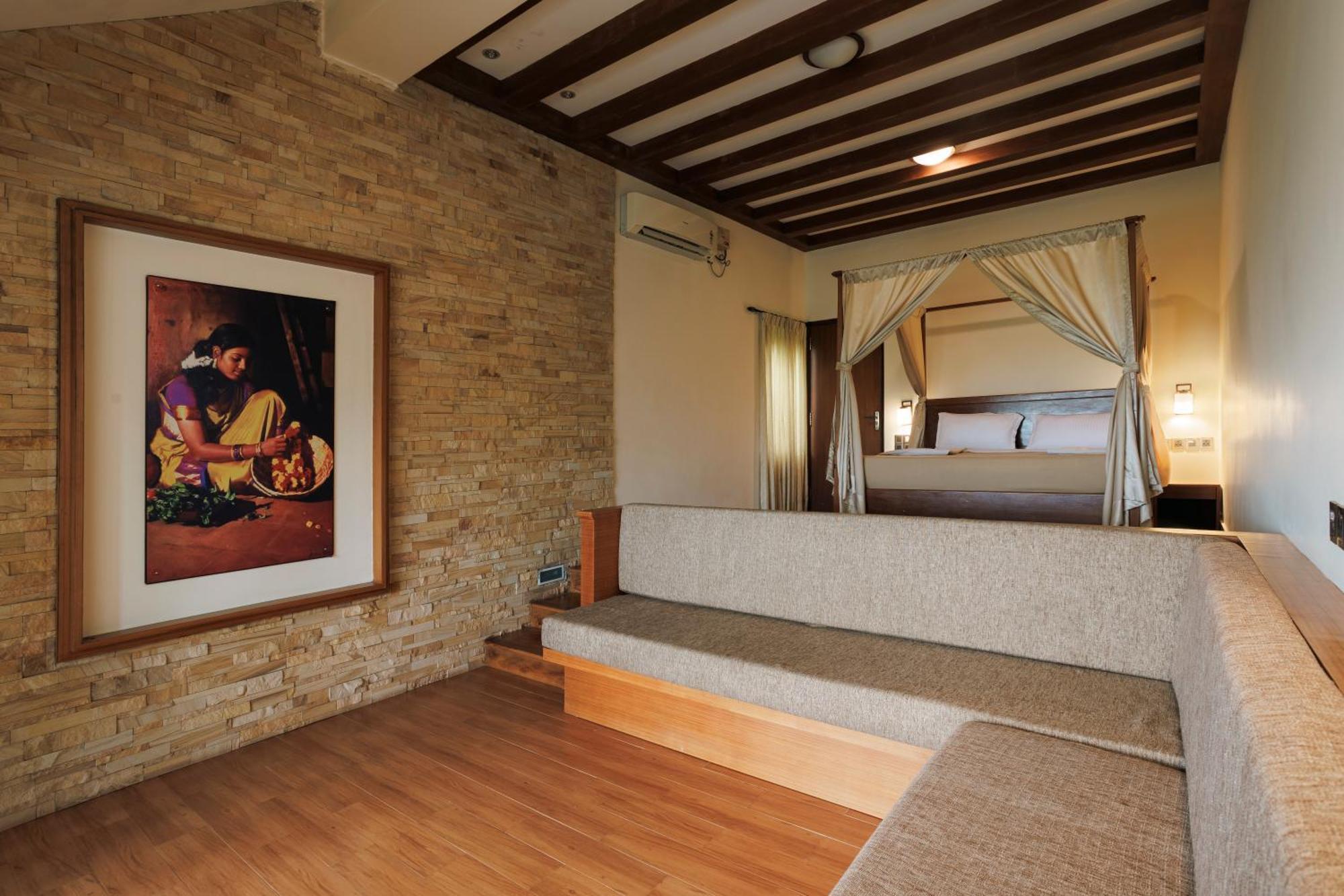 Sai Vishram Beach Resort Bainduru Exteriör bild