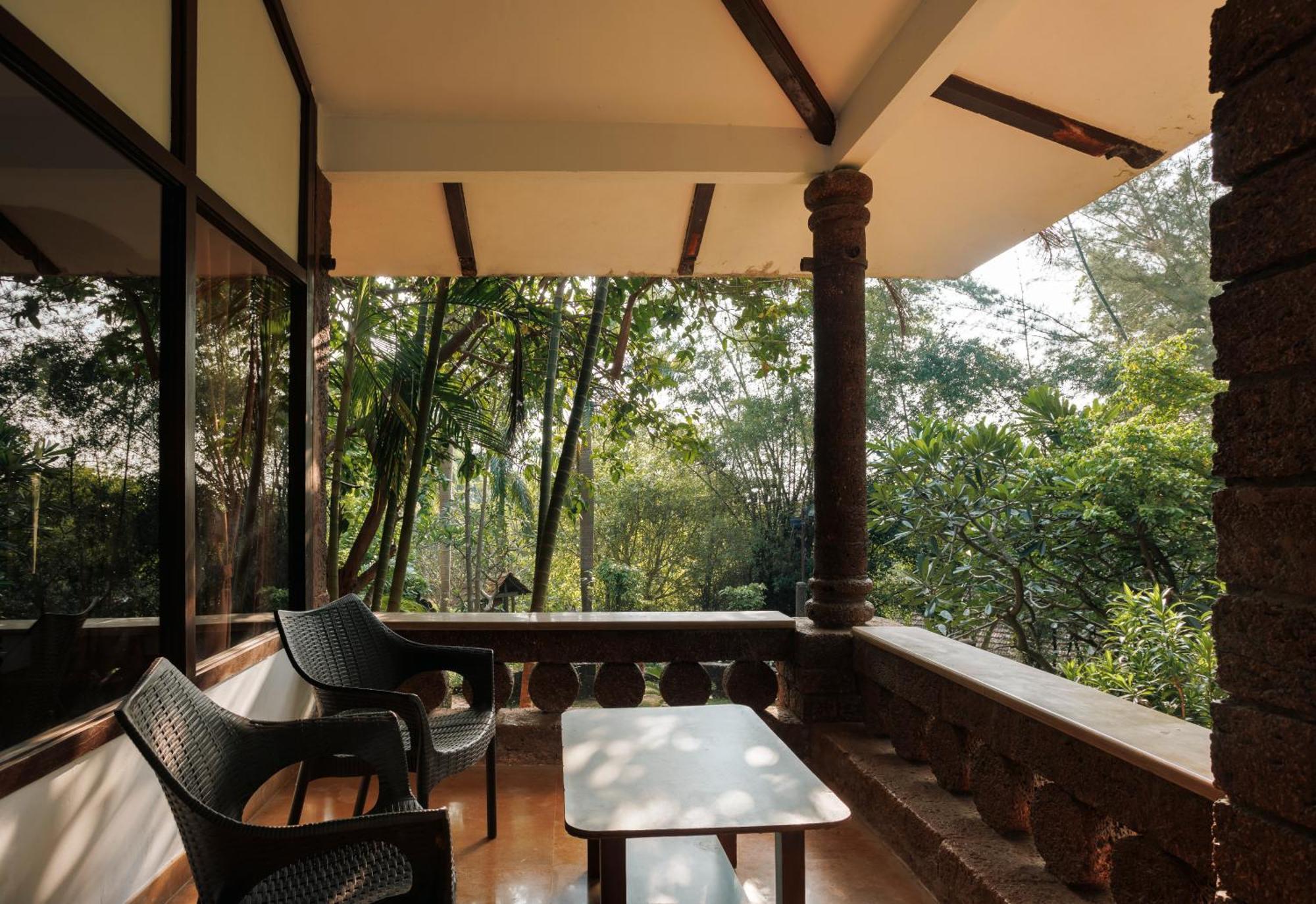 Sai Vishram Beach Resort Bainduru Exteriör bild